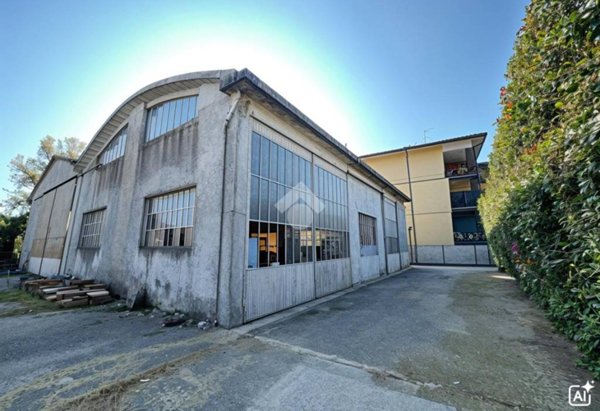 locale commerciale in vendita a Calvisano