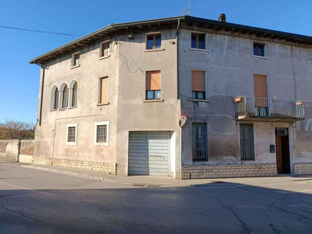 intera palazzina in vendita a Calvisano