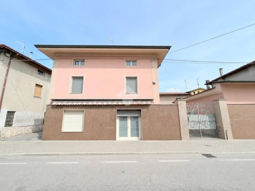 casa indipendente in vendita a Calvisano