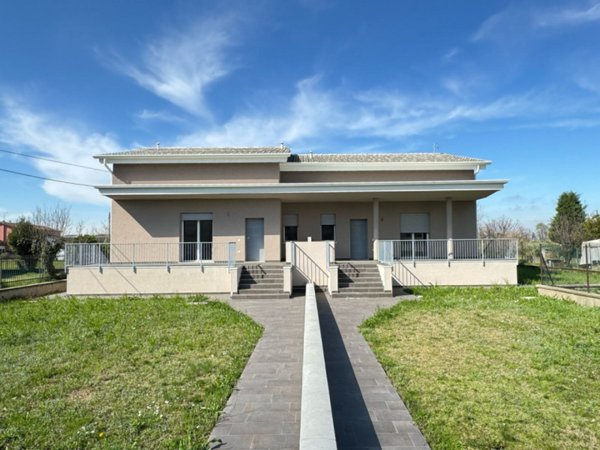 casa indipendente in vendita a Calvisano in zona Malpaga