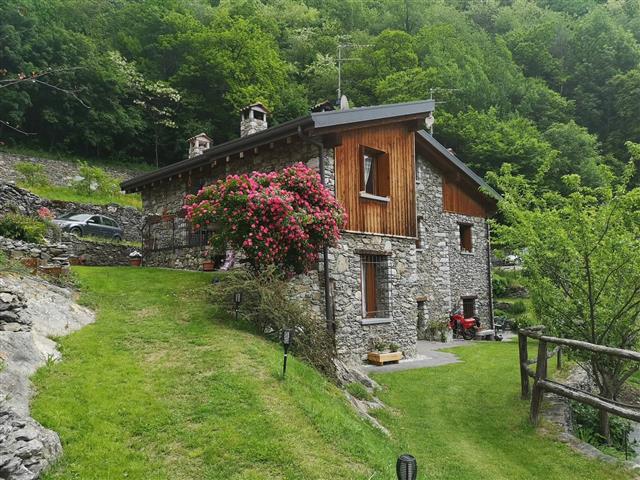 casa indipendente in vendita a Capo di Ponte