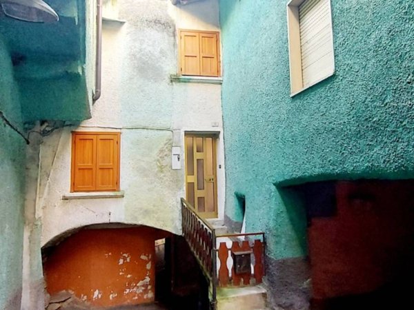 appartamento in vendita a Capo di Ponte in zona Pescarzo