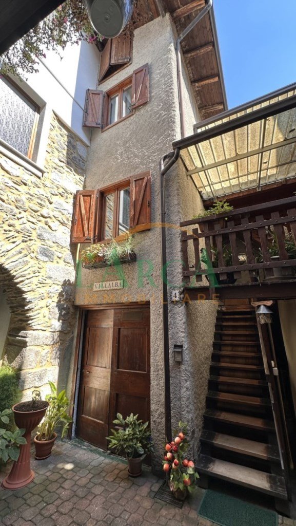 casa indipendente in vendita a Capo di Ponte