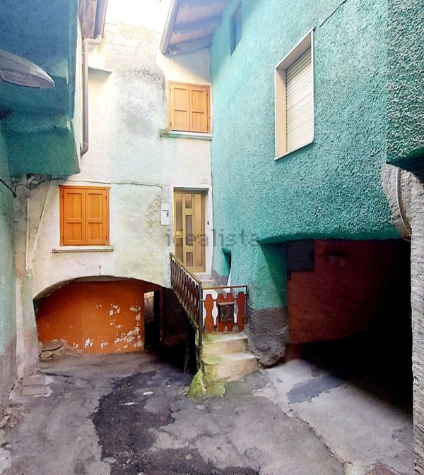 appartamento in vendita a Capo di Ponte in zona Pescarzo