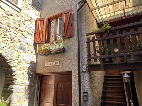 casa indipendente in vendita a Capo di Ponte