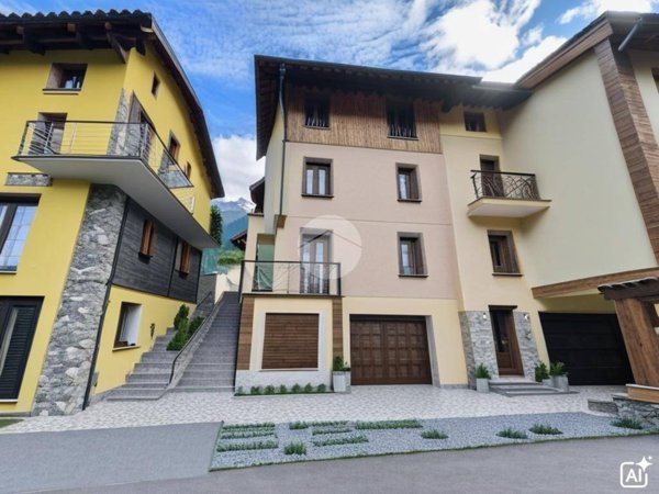 casa indipendente in vendita a Capo di Ponte