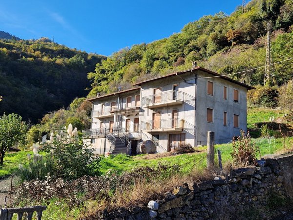 casa semindipendente in vendita a Capo di Ponte in zona Cemmo