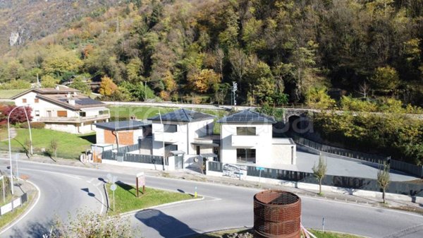 casa indipendente in vendita a Capo di Ponte