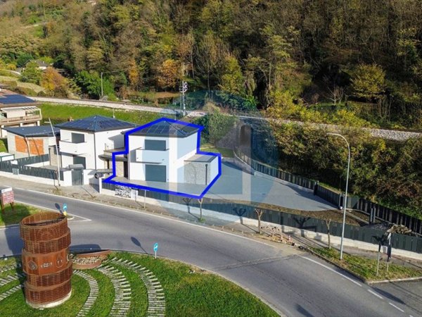 casa indipendente in vendita a Capo di Ponte