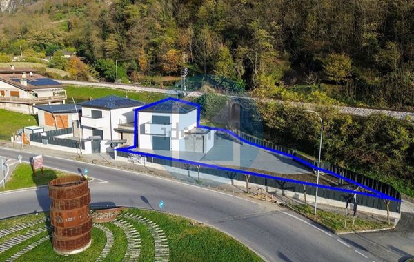 casa indipendente in vendita a Capo di Ponte