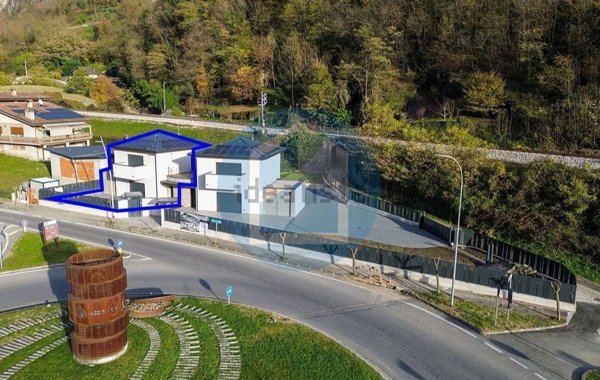 casa indipendente in vendita a Capo di Ponte