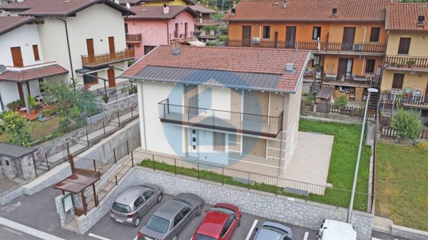 casa indipendente in vendita a Capo di Ponte