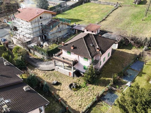 casa indipendente in vendita a Capo di Ponte