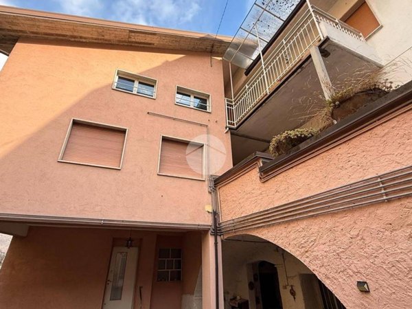 appartamento in vendita a Capo di Ponte in zona Cemmo