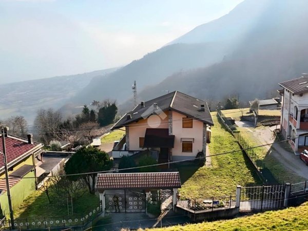 casa indipendente in vendita a Capo di Ponte in zona Pescarzo