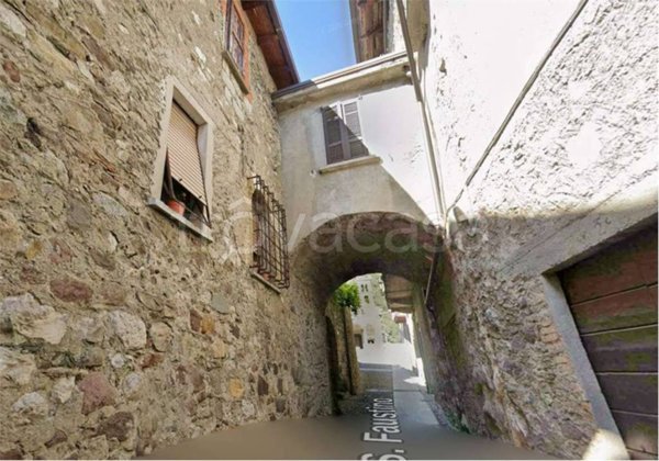 casa indipendente in vendita a Capo di Ponte