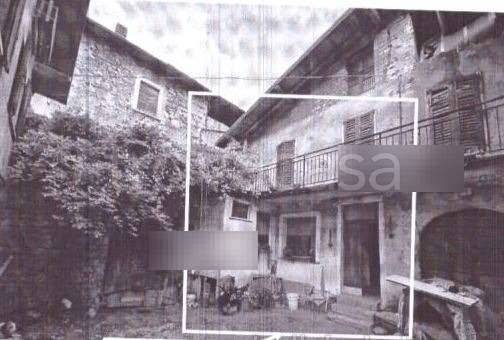 casa indipendente in vendita a Capo di Ponte