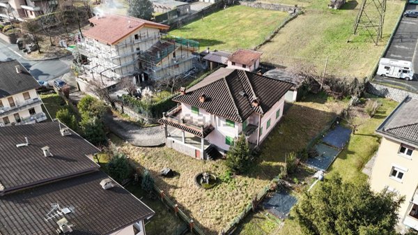 casa indipendente in vendita a Capo di Ponte in zona Cemmo