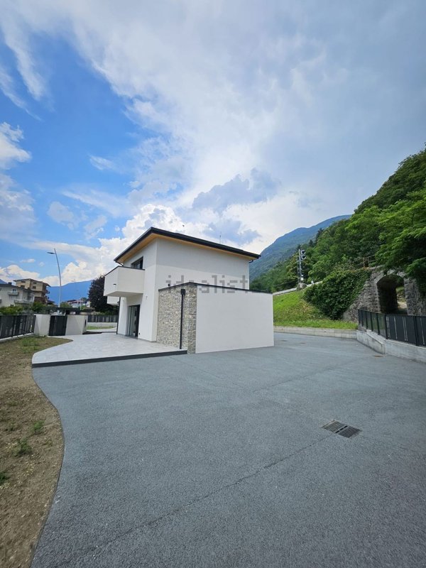 casa indipendente in vendita a Capo di Ponte in zona Cemmo