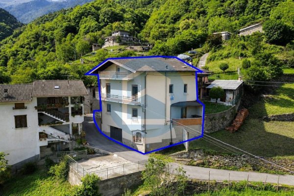 casa indipendente in vendita a Capo di Ponte in zona Pescarzo