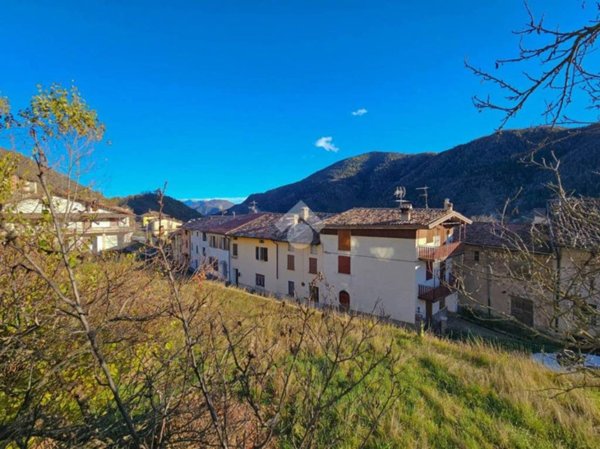 negozio in vendita a Capovalle in zona Vico