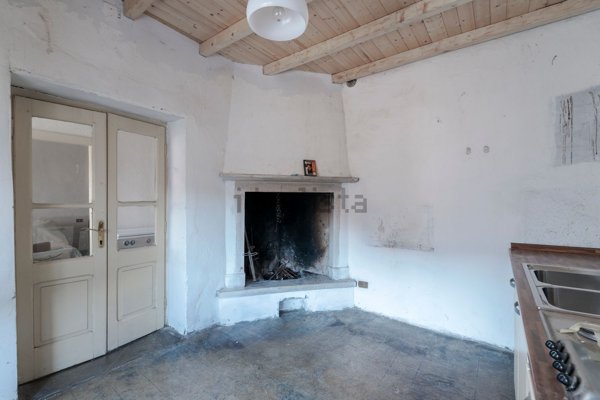 appartamento in vendita a Capovalle