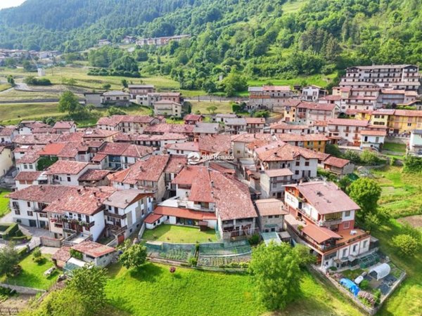 casa indipendente in vendita a Capovalle