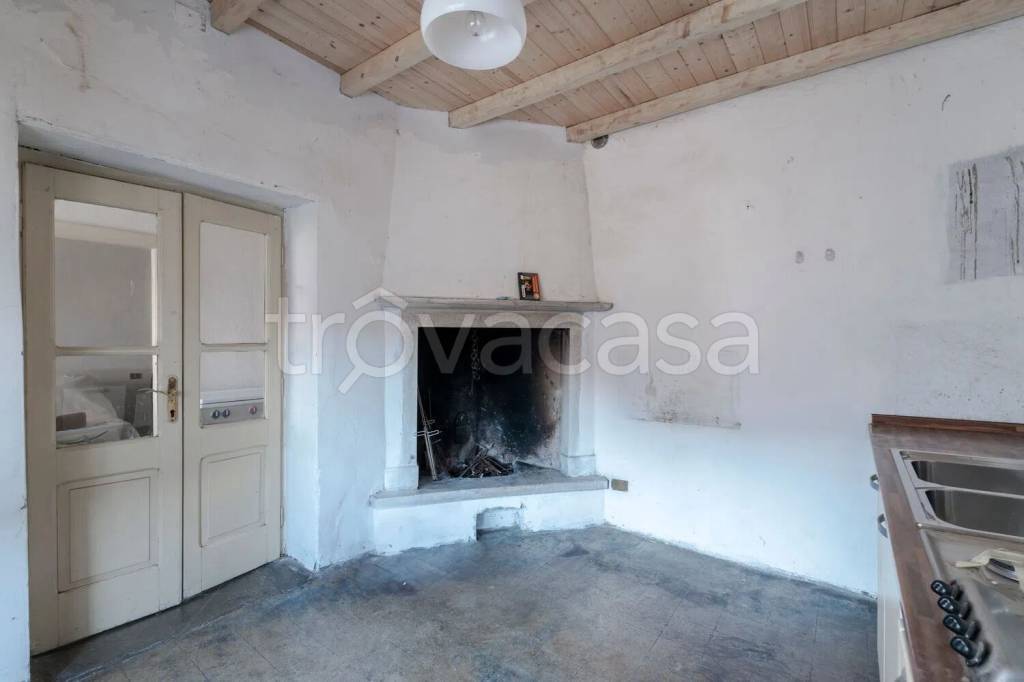 appartamento in vendita a Capovalle