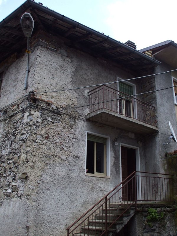 appartamento in vendita a Capovalle in zona Zumiè