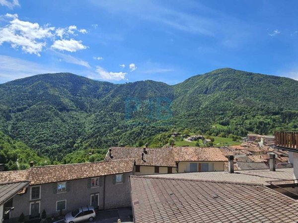 appartamento in vendita a Capovalle in zona Vico