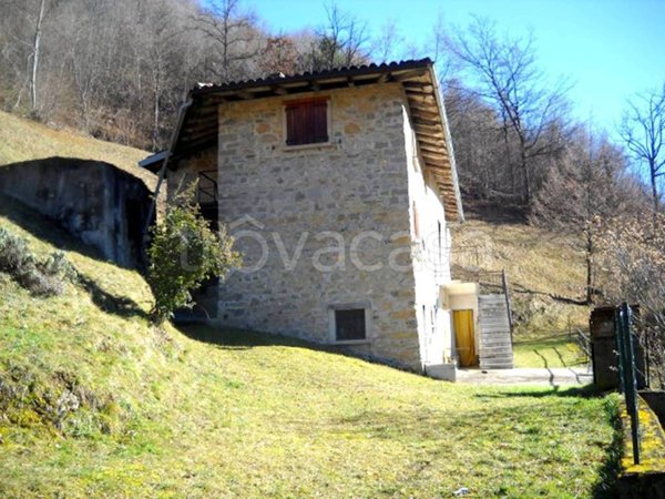 casa indipendente in vendita a Capovalle