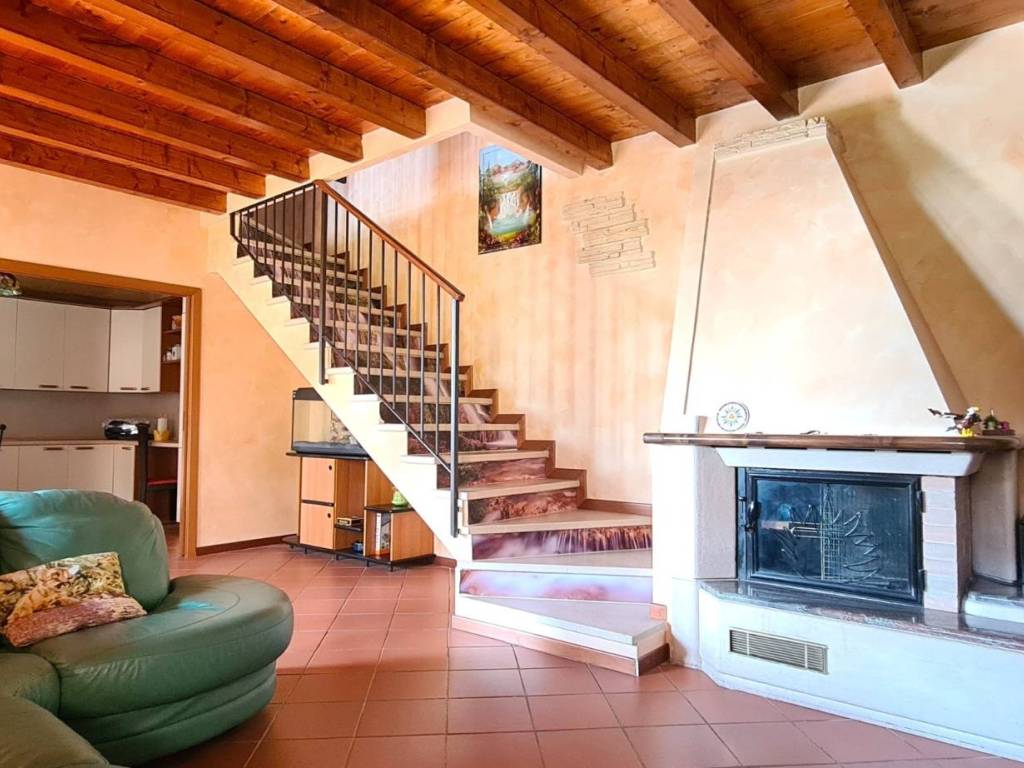 casa indipendente in vendita a Capriano del Colle