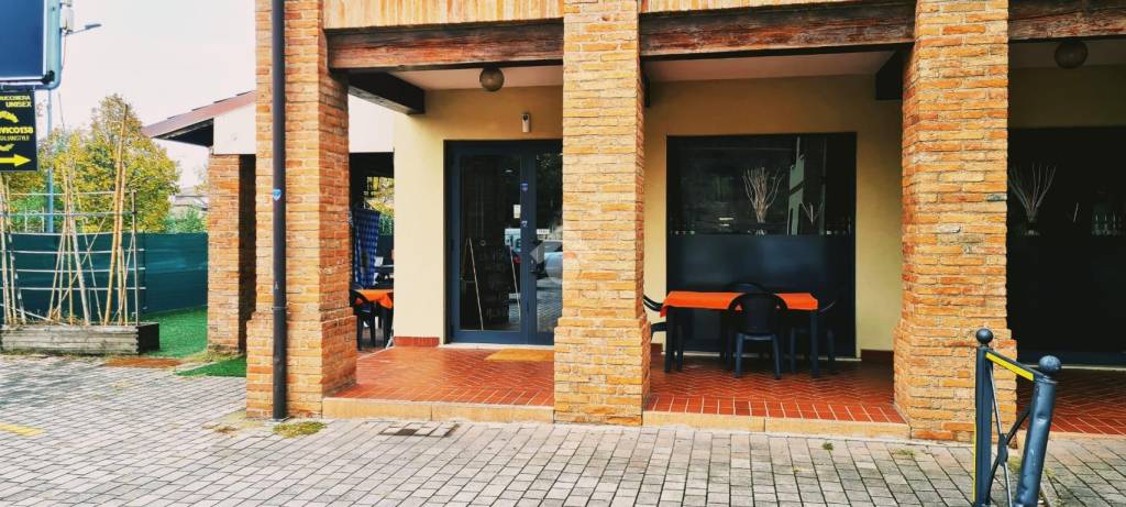 negozio in vendita a Capriano del Colle