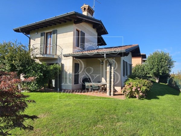 casa indipendente in vendita a Capriano del Colle