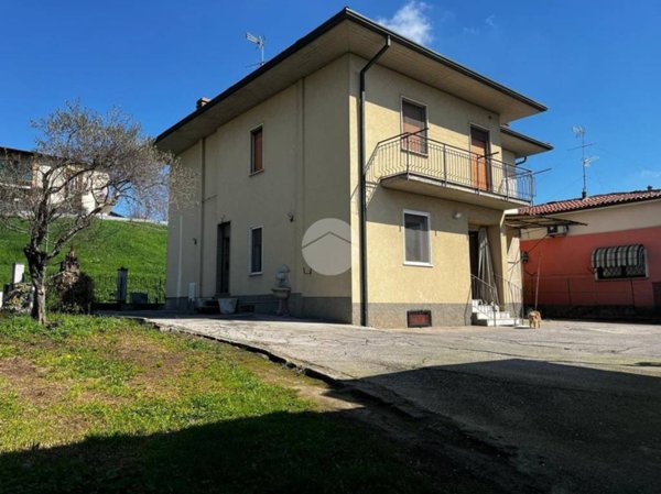 casa indipendente in vendita a Capriano del Colle