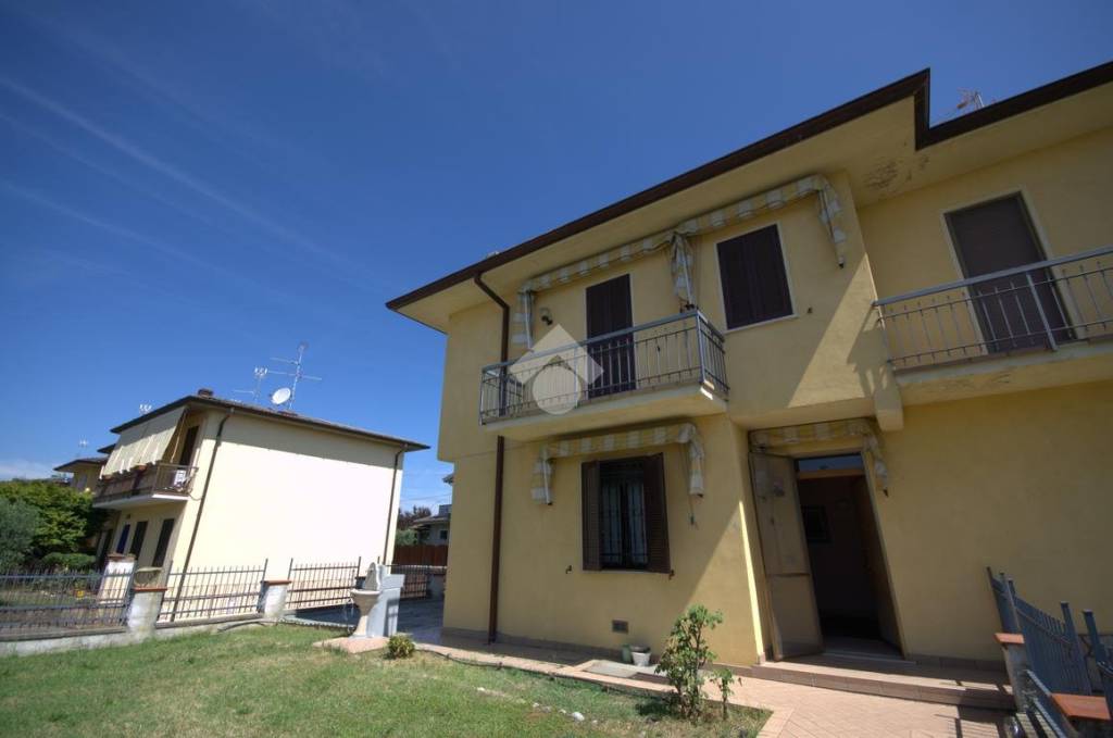 casa indipendente in vendita a Capriano del Colle