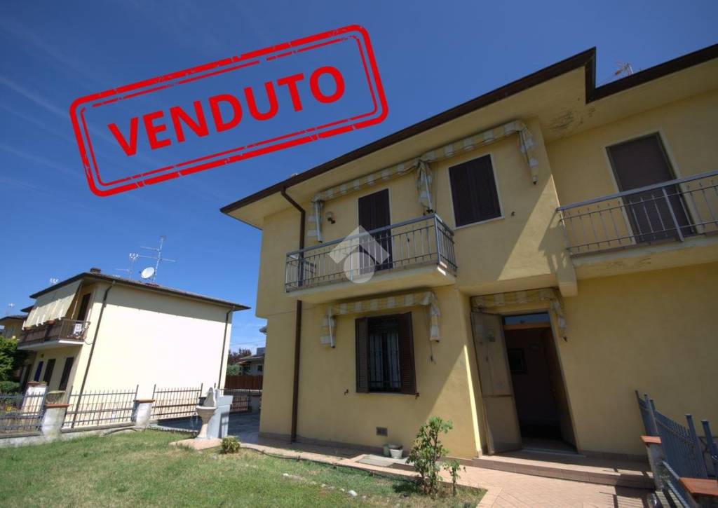 casa indipendente in vendita a Capriano del Colle