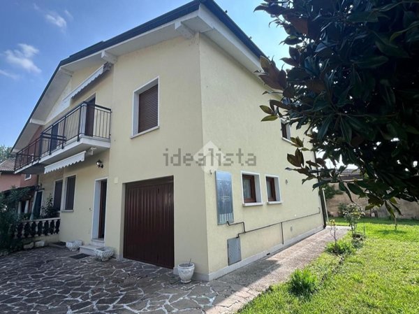 casa indipendente in vendita a Capriano del Colle