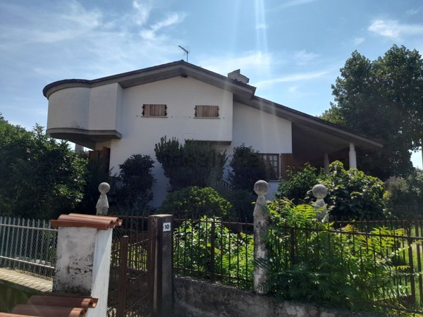 casa indipendente in vendita a Capriano del Colle