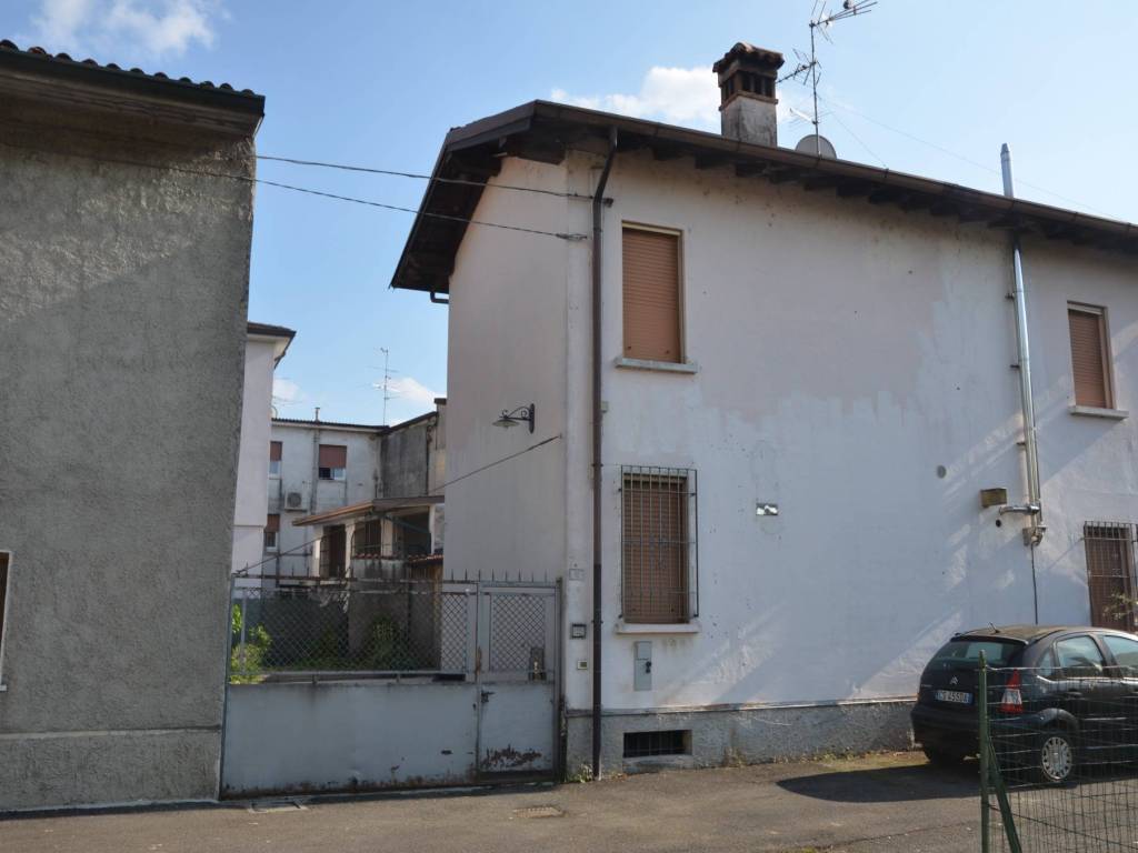 casa indipendente in vendita a Capriano del Colle