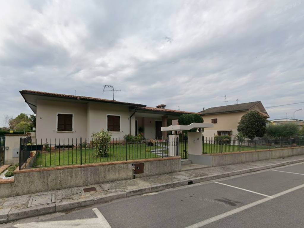 casa indipendente in vendita a Capriano del Colle