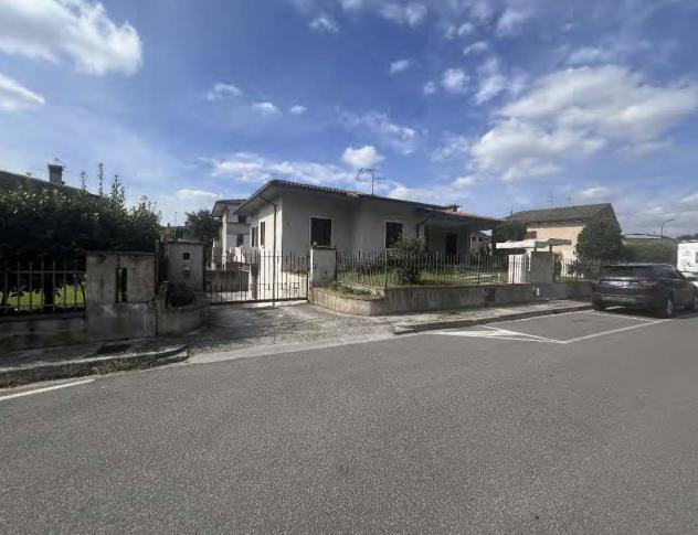 casa indipendente in vendita a Capriano del Colle