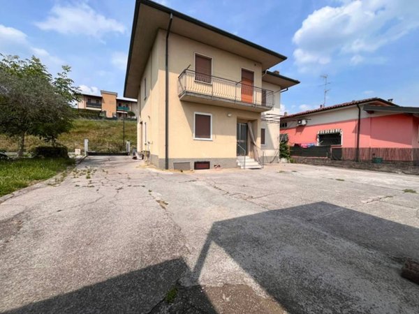appartamento in vendita a Capriano del Colle