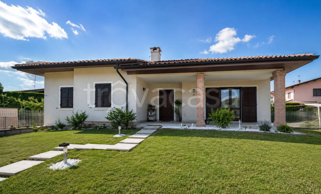 casa indipendente in vendita a Capriano del Colle