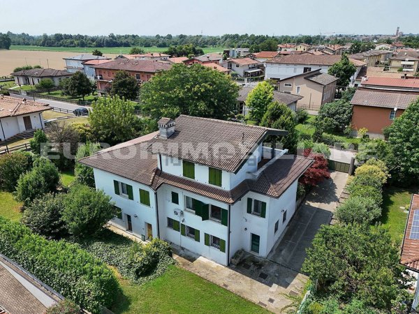 casa indipendente in vendita a Capriano del Colle