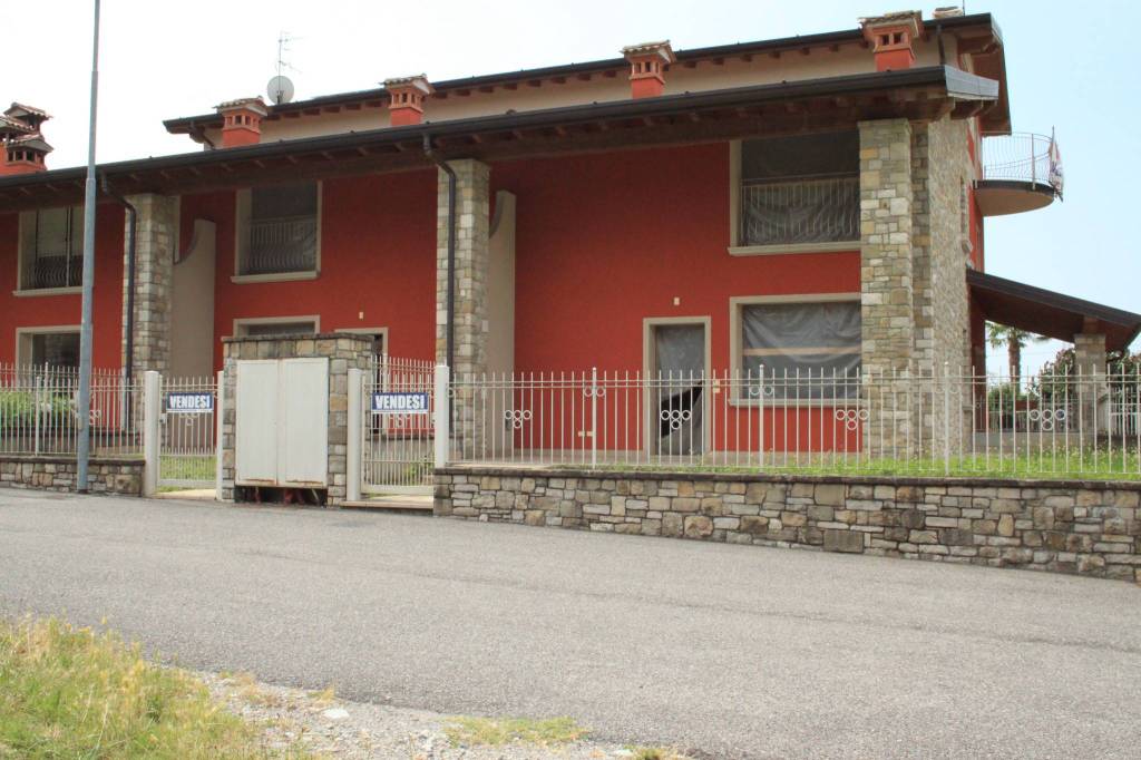 casa indipendente in vendita a Capriolo