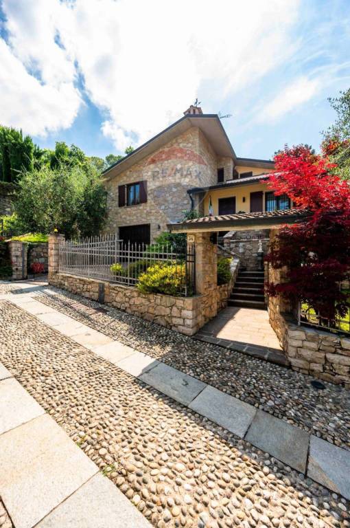 casa indipendente in vendita a Capriolo