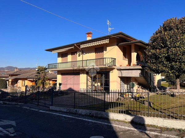 casa indipendente in vendita a Capriolo
