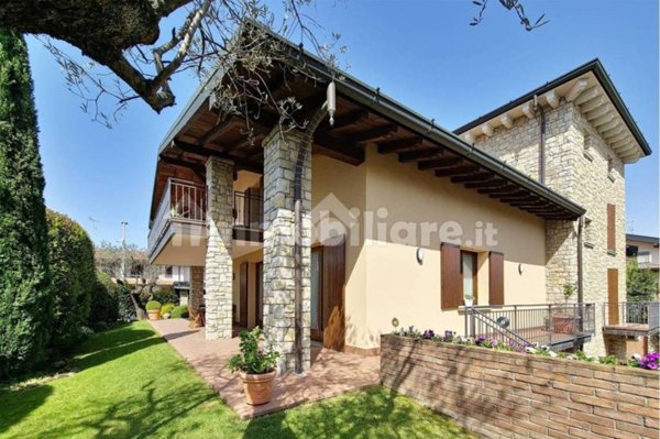casa indipendente in vendita a Capriolo