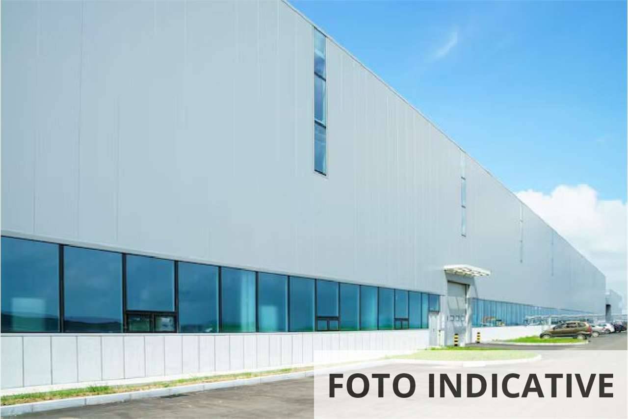 locale di sgombero in vendita a Capriolo